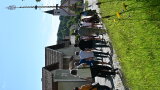 Jury und Besucher beim Rundgang zum Dorfwettbewerb in Eppenschlag